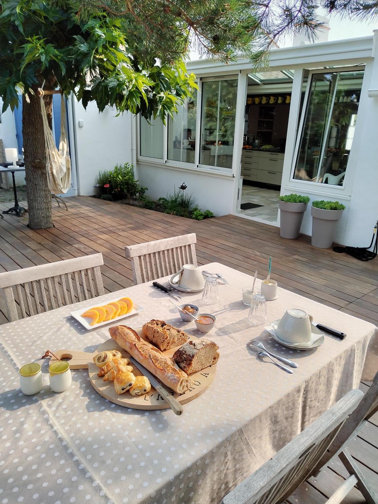 Nataliledeco Bed And Breakfeast La Guérinière Exterior foto